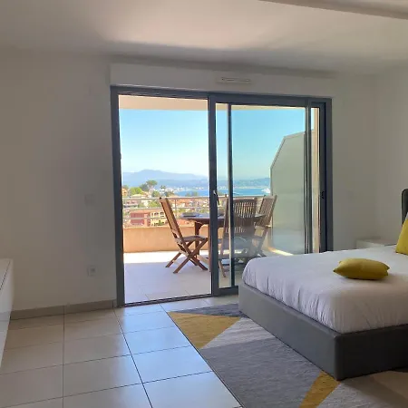 Vue Mer A 100 Metres Des Plages Et Massif De L'esterel * Theoule-sur-Mer